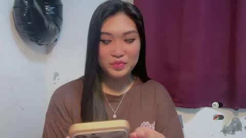 Snapshot of claire_wntr chatting on June 15, 5:53 am CLAIRE online show from June 15, 5:53 am