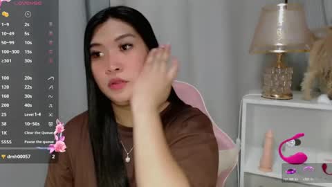 Snapshot of claire_wntr chatting on June 19, 6:40 am CLAIRE online show from June 19, 6:40 am