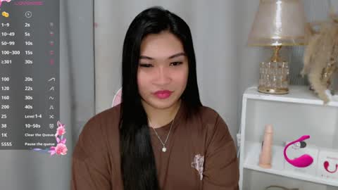 Snapshot of claire_wntr chatting on June 26, 5:01 am CLAIRE online show from June 26, 5:01 am