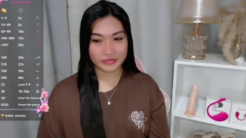 Snapshot of claire_wntr chatting on July 7, 6:47 am CLAIRE online show from July 7, 6:47 am