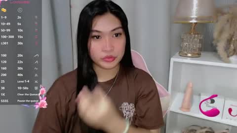 Snapshot of claire_wntr chatting on July 7, 7:56 am CLAIRE online show from July 7, 7:56 am