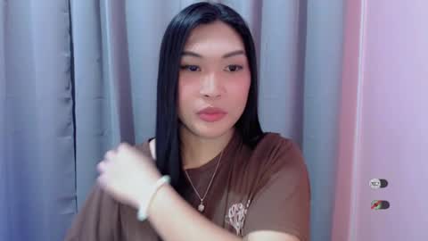 Snapshot of claire_wntr chatting on July 27, 5:53 pm CLAIRE online show from July 27, 5:53 pm