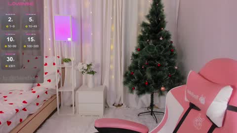 Claire Faers online show from December 19, 2:13 pm