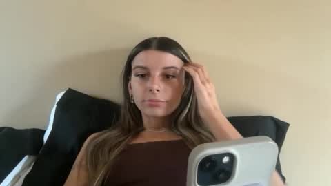 Snapshot of clairewalkerrr chatting on December 3, 6:28 pm clairewalkerrr online show from December 3, 6:28 pm