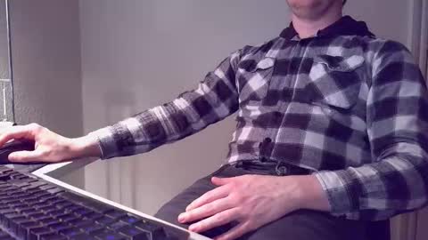 clamshive7 online show from March 15, 6:25 pm