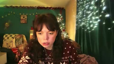 Snapshot of clancyosbourne chatting on January 9, 6:21 pm Clancy online show from January 9, 6:21 pm