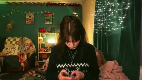 Snapshot of clancyosbourne chatting on January 11, 6:02 pm Clancy online show from January 11, 6:02 pm