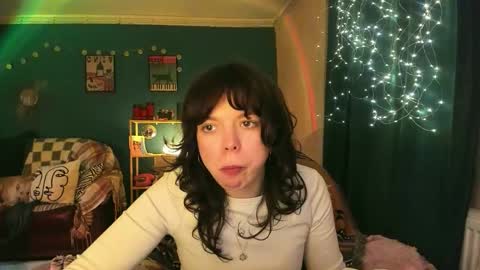 Snapshot of clancyosbourne chatting on March 9, 6:45 pm Clancy online show from March 9, 6:45 pm