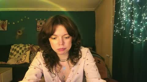 Snapshot of clancyosbourne chatting on May 23, 6:12 pm Clancy online show from May 23, 6:12 pm