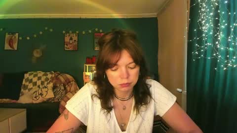 Snapshot of clancyosbourne chatting on May 30, 4:37 pm Clancy online show from May 30, 4:37 pm