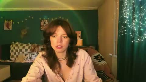 Snapshot of clancyosbourne chatting on June 12, 5:23 pm Clancy online show from June 12, 5:23 pm
