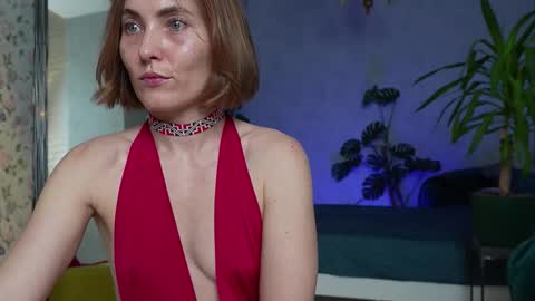 Snapshot of clara_bendover chatting on November 20, 7:46 pm Clara online show from November 20, 7:46 pm