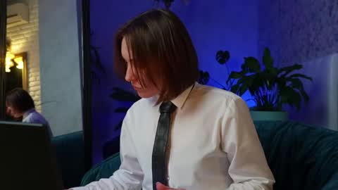 Snapshot of clara_bendover chatting on April 11, 6:12 pm Clara online show from April 11, 6:12 pm