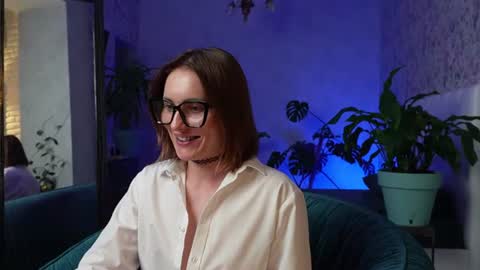 Snapshot of clara_bendover chatting on July 3, 6:47 pm Clara online show from July 3, 6:47 pm