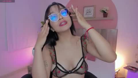 Snapshot of clara_lu chatting on December 16, 2:49 am C L A R A online show from December 16, 2:49 am