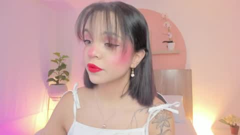 Snapshot of clara_lu chatting on May 7, 3:01 am C L A R A online show from May 7, 3:01 am