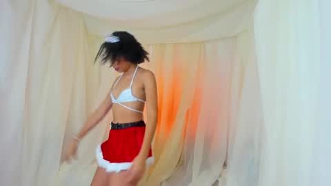 Clara  online show from December 19, 4:13 am