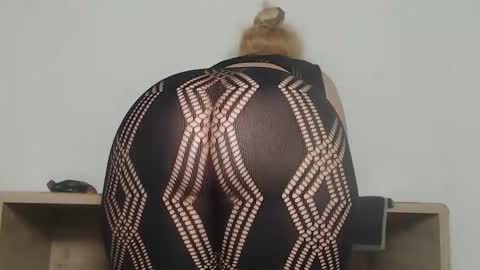 Clara online show from March 1, 1:13 pm