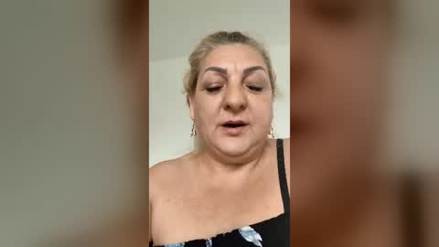 Snapshot of clarabbw77 chatting on June 15, 7:32 am Clara online show from June 15, 7:32 am
