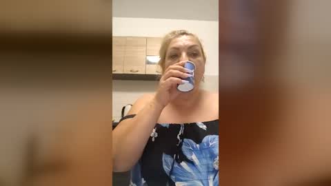 Snapshot of clarabbw77 chatting on June 16, 12:24 am Clara online show from June 16, 12:24 am