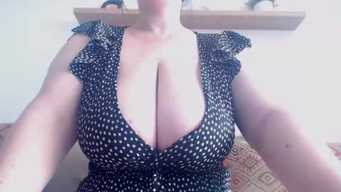 Snapshot of claralollipop chatting on May 15, 2:35 pm Clara online show from May 15, 2:35 pm