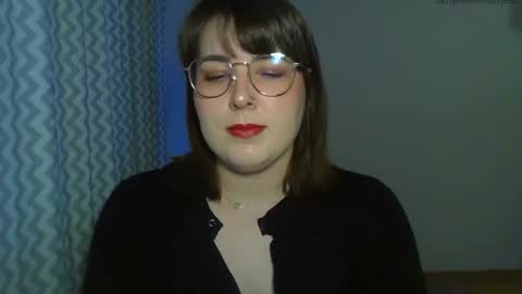 Clara online show from May 4, 5:53 pm
