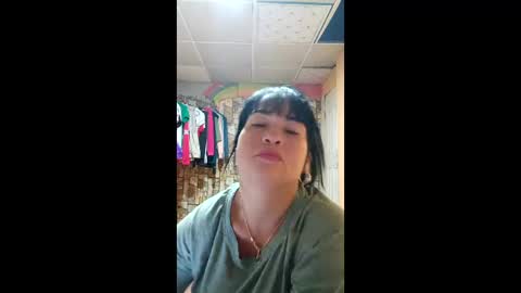 Snapshot of clarastone486141 chatting on May 18, 3:46 am clarastone486141 online show from May 18, 3:46 am