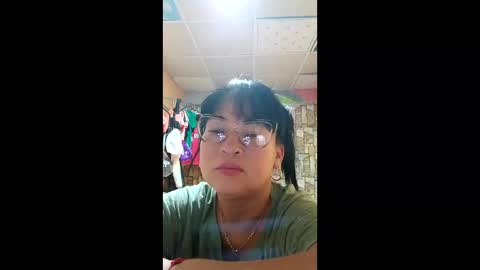 Snapshot of clarastone486141 chatting on May 18, 4:07 am clarastone486141 online show from May 18, 4:07 am