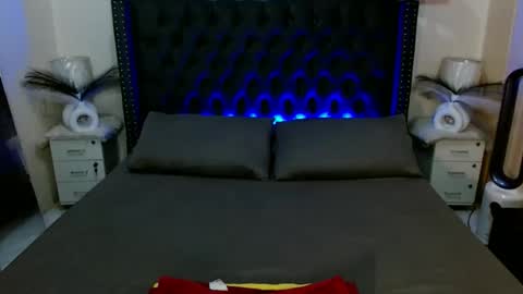 clara online show from December 15, 5:17 pm