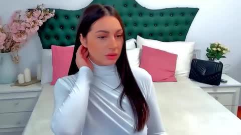 ClaraXJoy online show from December 19, 6:34 am