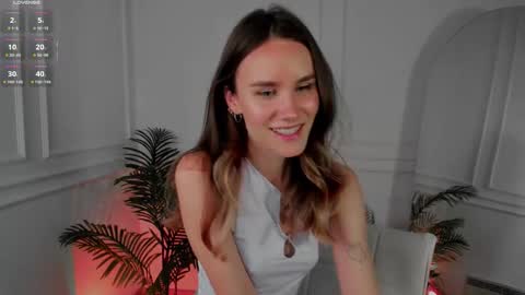 Snapshot of clare_ff chatting on September 18, 1:46 pm Claire online show from September 18, 1:46 pm