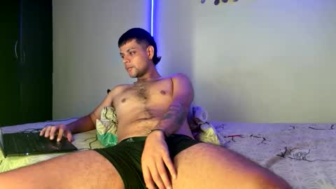 Snapshot of clarentz_baileys chatting on January 7, 8:17 am Clarentz bby online show from January 7, 8:17 am