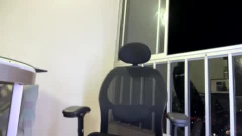 Snapshot of clarentz_baileys chatting on January 19, 2:37 am Clarentz bby online show from January 19, 2:37 am