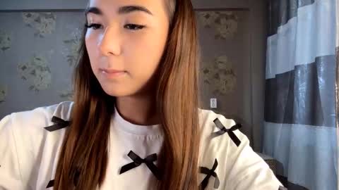 Snapshot of claribelatienza chatting on October 8, 9:07 am Yuna online show from October 8, 9:07 am