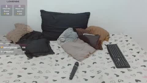 Snapshot of clarissa_klauss chatting on February 27, 8:06 am Clarissa online show from February 27, 8:06 am