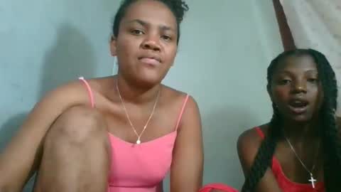 Snapshot of clarisse98 chatting on November 28, 8:06 am clarisse98 online show from November 28, 8:06 am