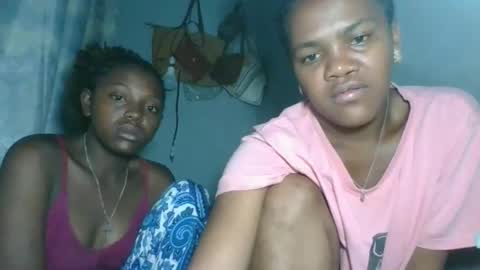 Snapshot of clarisse98 chatting on December 5, 1:25 am clarisse98 online show from December 5, 1:25 am