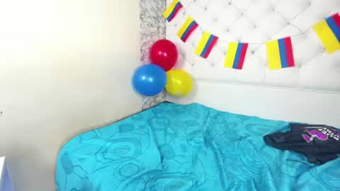 Snapshot of clarita_hills chatting on June 17, 7:59 pm Clarita hill online show from June 17, 7:59 pm