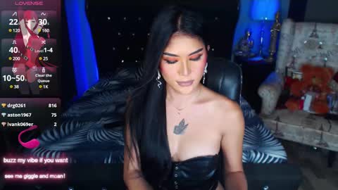 Snapshot of clarizamolina chatting on December 7, 12:02 pm Clariza online show from December 7, 12:02 pm