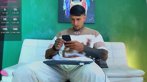 Snapshot of clark__ken chatting on March 20, 8:03 pm Juanpaindependent model online show from March 20, 8:03 pm