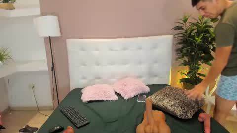 Snapshot of clark_dick16 chatting on August 2, 12:09 am clark_dick16 online show from August 2, 12:09 am