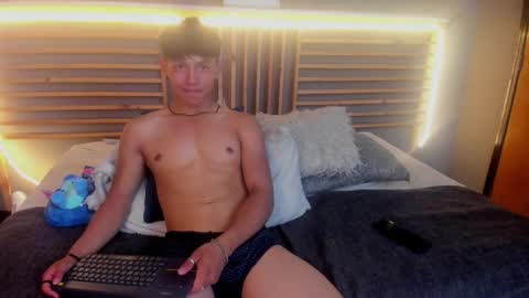 clar online show from March 16, 9:19 pm