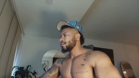 Snapshot of clark_strong chatting on June 22, 12:57 pm clark_strong online show from June 22, 12:57 pm