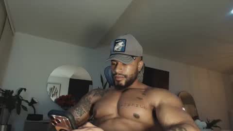 Snapshot of clark_strong chatting on June 23, 1:03 am clark_strong online show from June 23, 1:03 am