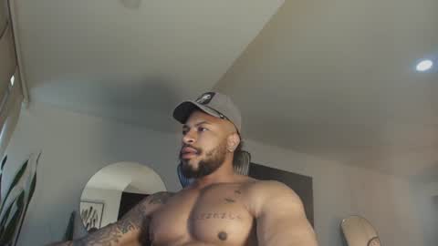 Snapshot of clark_strong chatting on July 7, 12:53 pm clark_strong online show from July 7, 12:53 pm