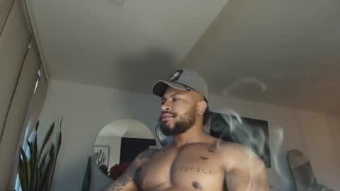 Snapshot of clark_strong chatting on July 8, 11:37 am clark_strong online show from July 8, 11:37 am
