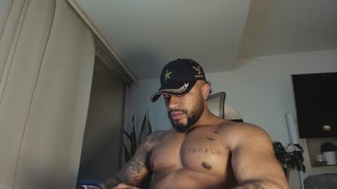 Snapshot of clark_strong chatting on July 9, 12:58 am clark_strong online show from July 9, 12:58 am