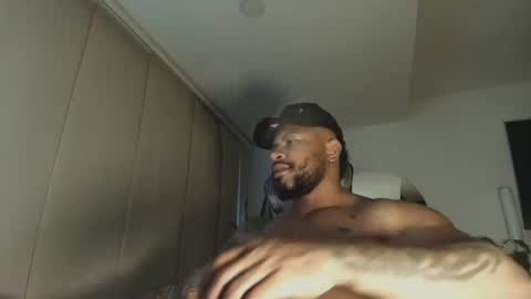 Snapshot of clark_strong chatting on July 12, 11:23 am clark_strong online show from July 12, 11:23 am