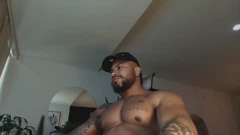 Snapshot of clark_strong chatting on July 28, 9:25 pm clark_strong online show from July 28, 9:25 pm