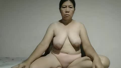 Snapshot of classicasian chatting on May 26, 3:35 am ClassicAsian online show from May 26, 3:35 am